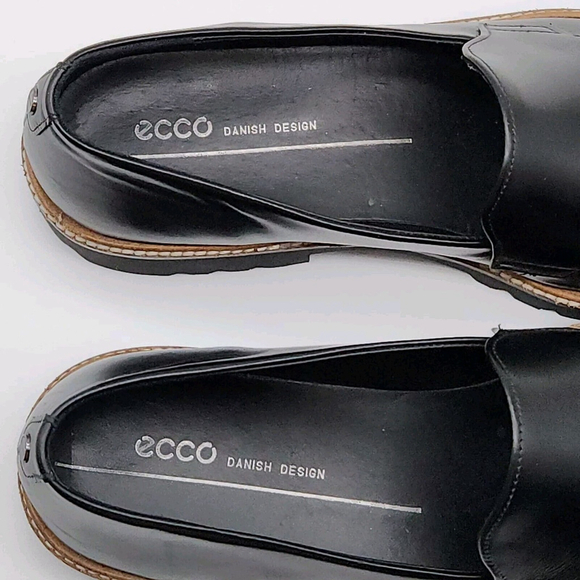 Ecco Black Leather Loafers - Picture 3 of 13